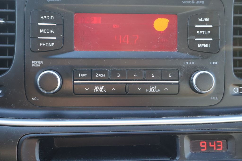 Thumbnail: 2015 Kia Optima - 23