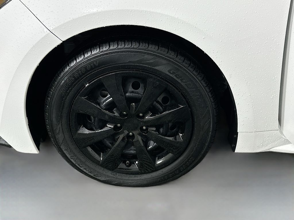 Thumbnail: 2022 Toyota Corolla - 29