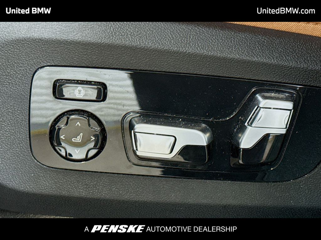 Thumbnail: 2025 BMW X7 - 4