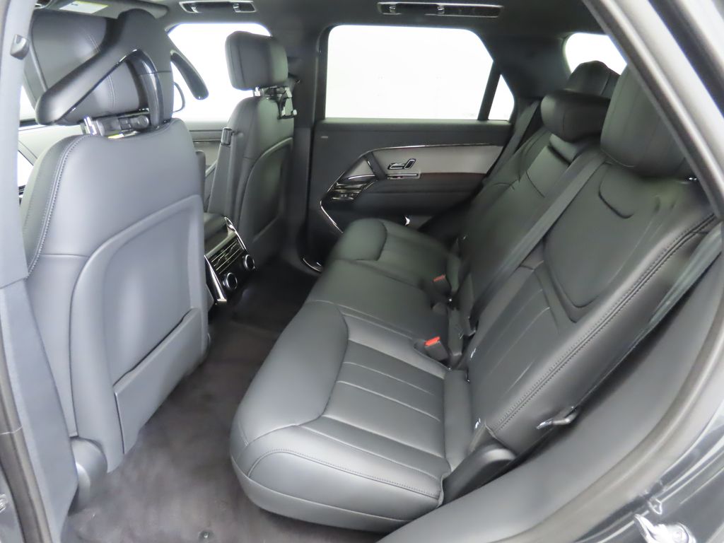 2025 Land Rover Range Rover Sport Dynamic 23