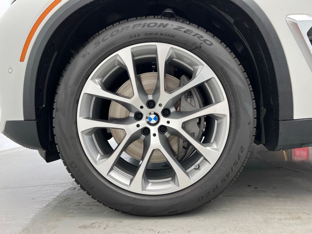 Thumbnail: 2026 BMW X5 - 23