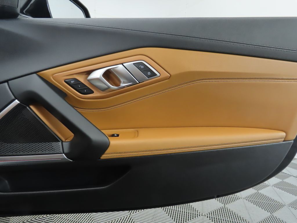 Thumbnail: 2022 BMW Z4 - 31