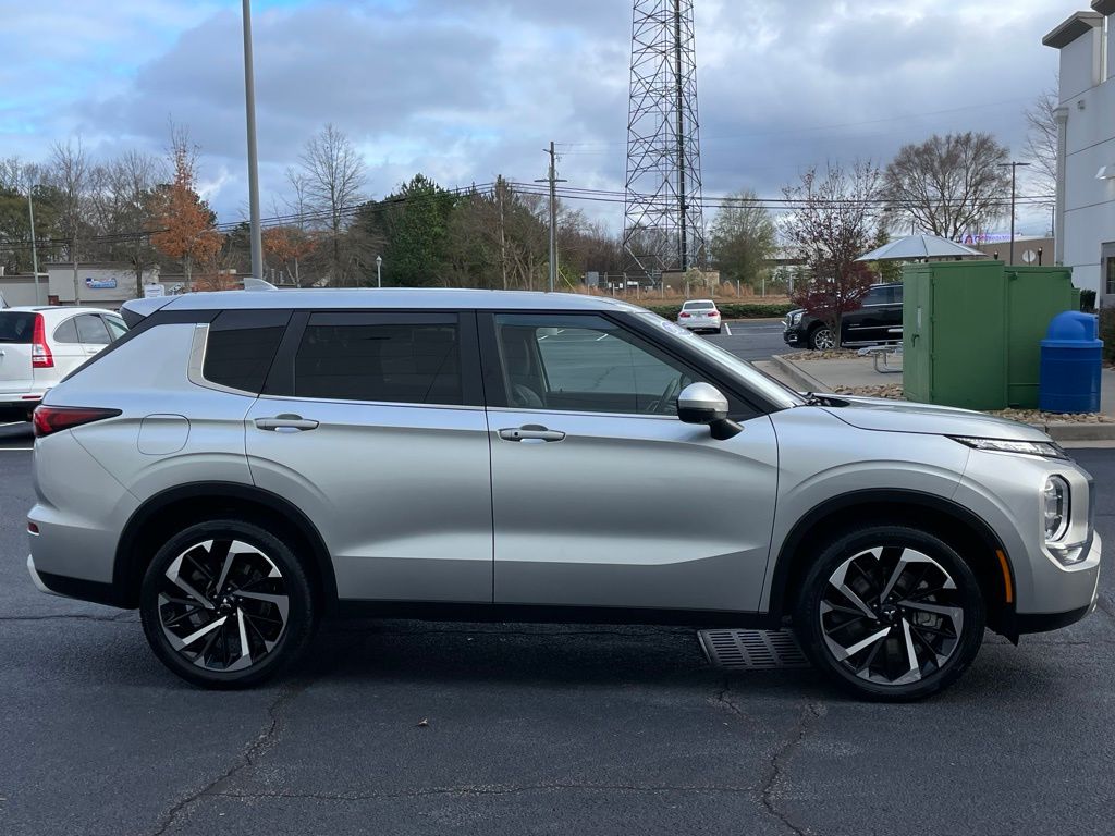 Thumbnail: 2024 Mitsubishi Outlander - 7