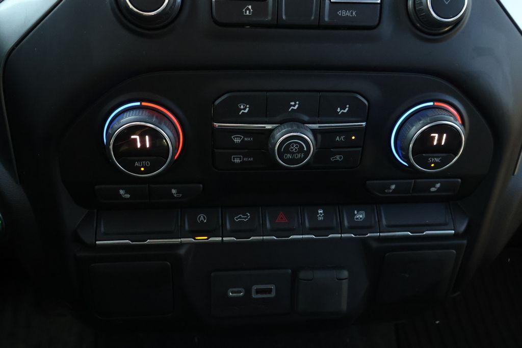 Thumbnail: 2019 Chevrolet Silverado 1500 - 24