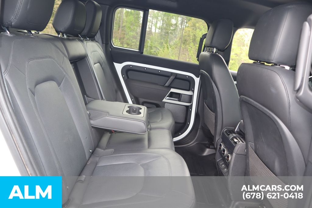 Used 2023 White Land Rover S image 23