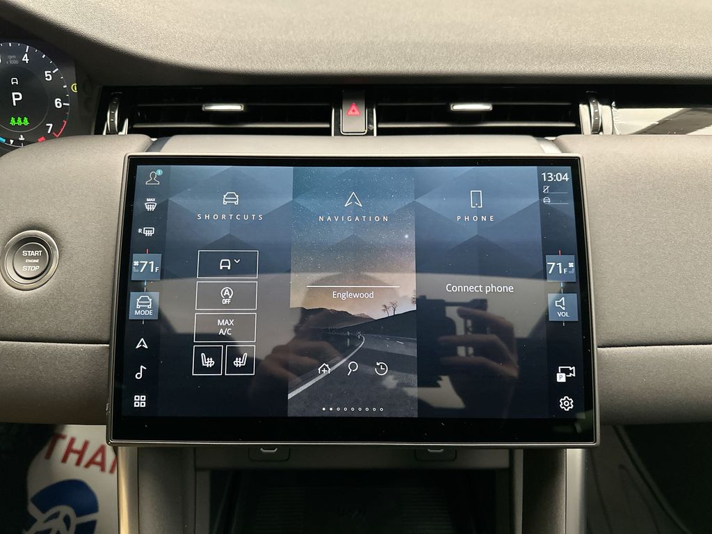 Thumbnail: 2025 Land Rover Discovery Sport - 10