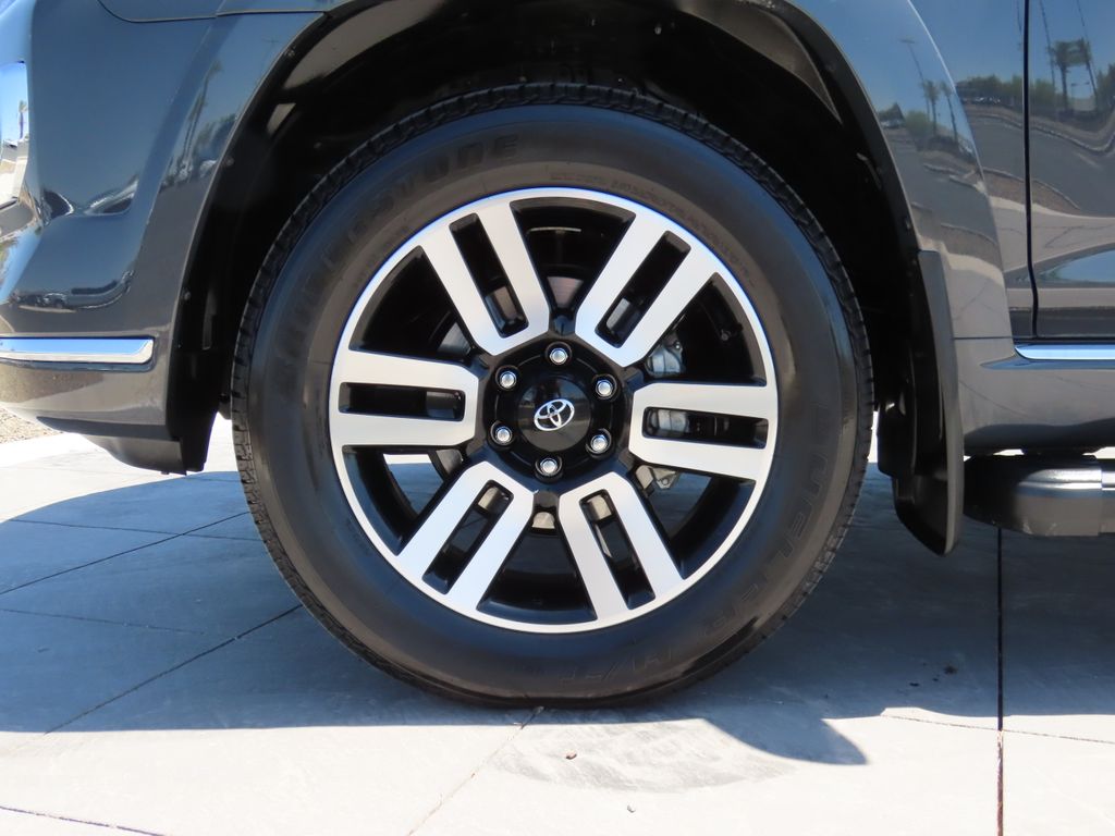 2024 Toyota 4Runner Limited 29