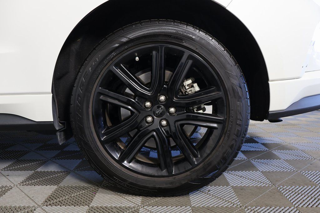 Thumbnail: 2022 Ford Edge - 14