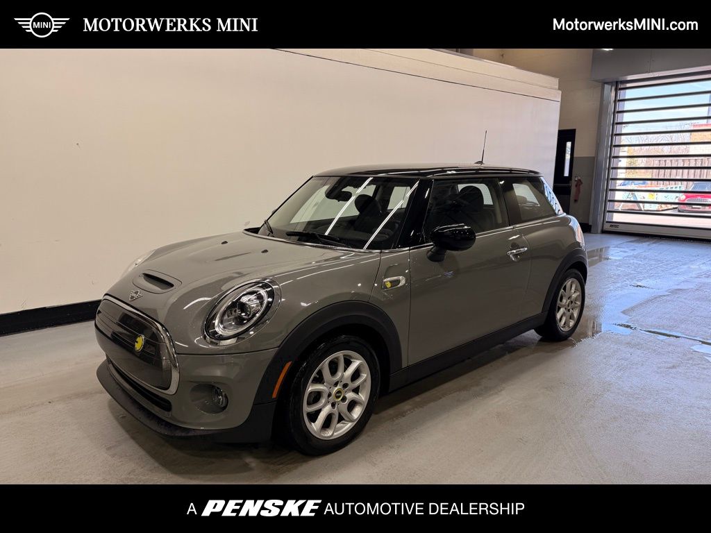 2021 MINI Cooper SE -
                  Golden Valley, MN