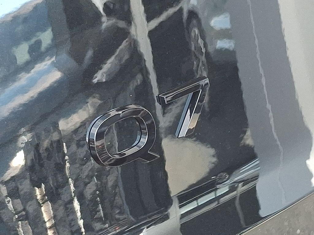 Thumbnail: 2026 Audi Q7 - 22