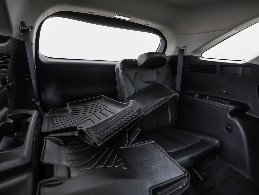 Thumbnail: 2022 Kia Sorento - 30