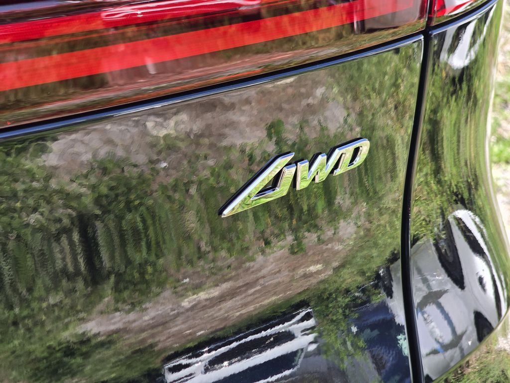 New 2026 Black Genesis 2.5T Advanced image 7