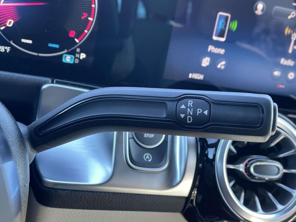 Thumbnail: 2025 Mercedes-Benz GLB - 23