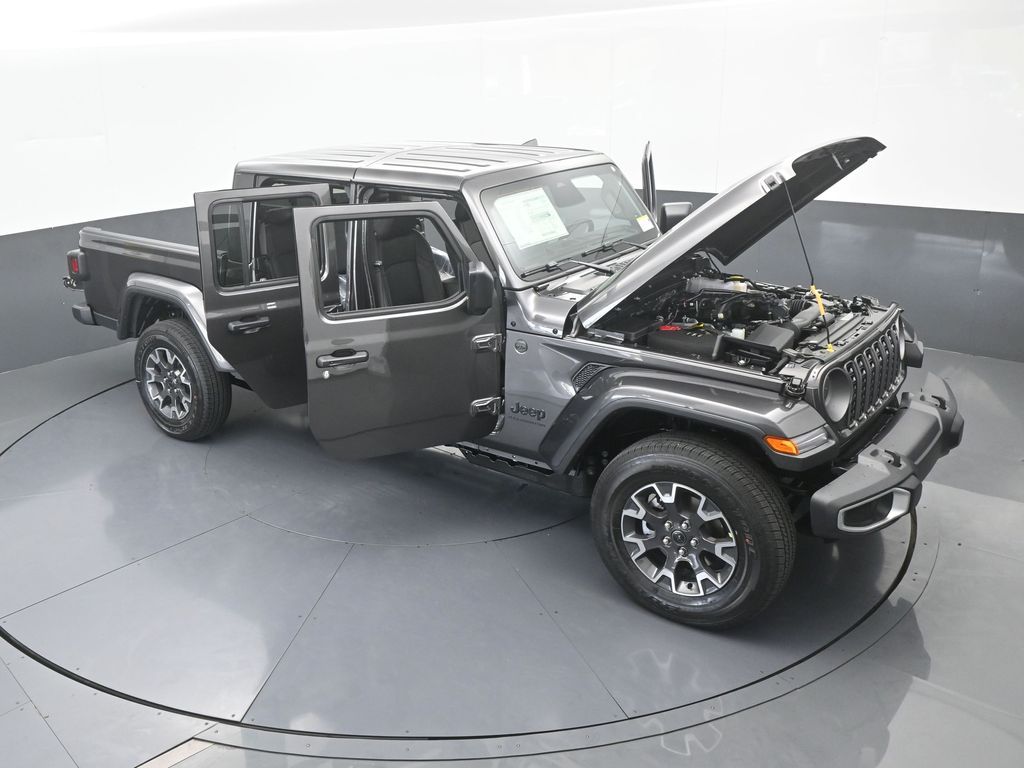 New 2026 Granite Crystal Metallic Clearcoat Jeep Sahara image 65