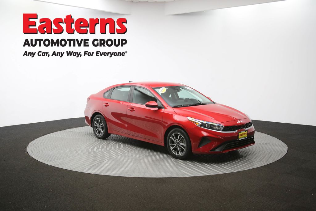 Used 2023 Red Kia LXS image 46