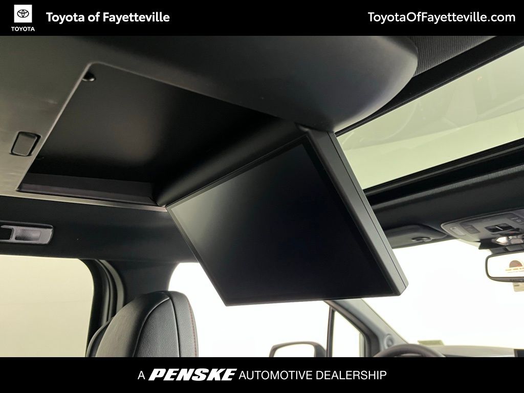 2025 Toyota Sienna XSE 7