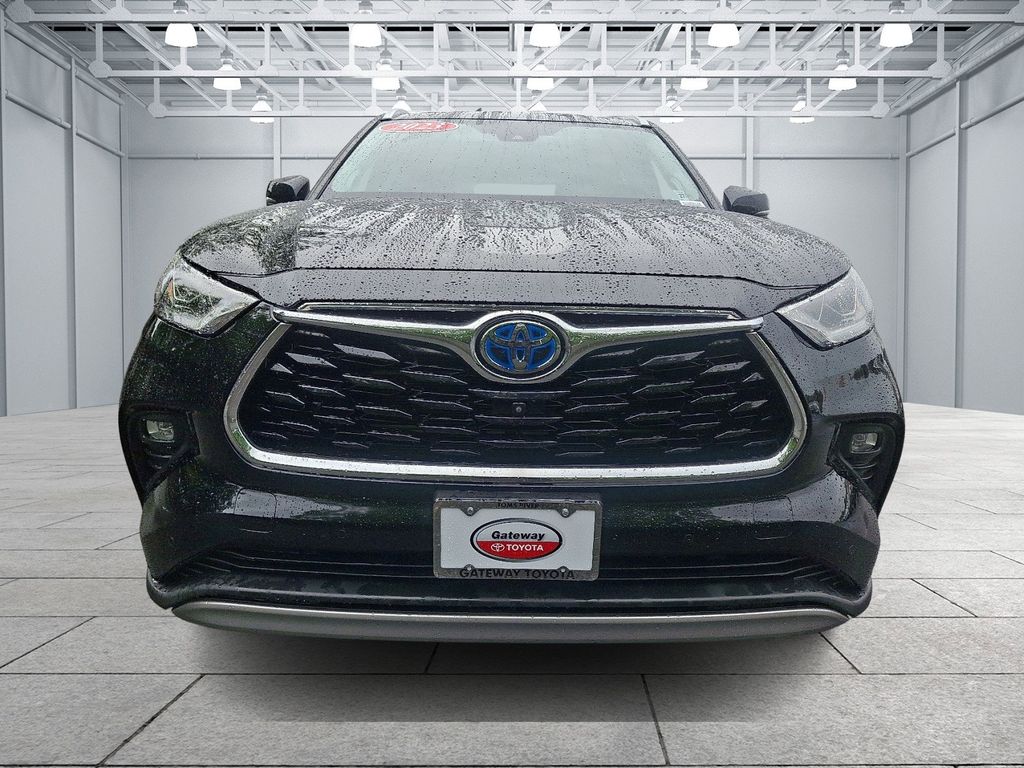 2023 Toyota Highlander Platinum 2
