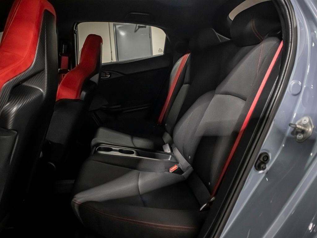 Used 2019  Honda Touring image 11