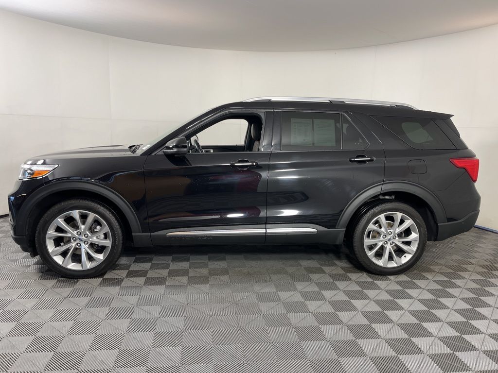 2022 Ford Explorer Platinum 2