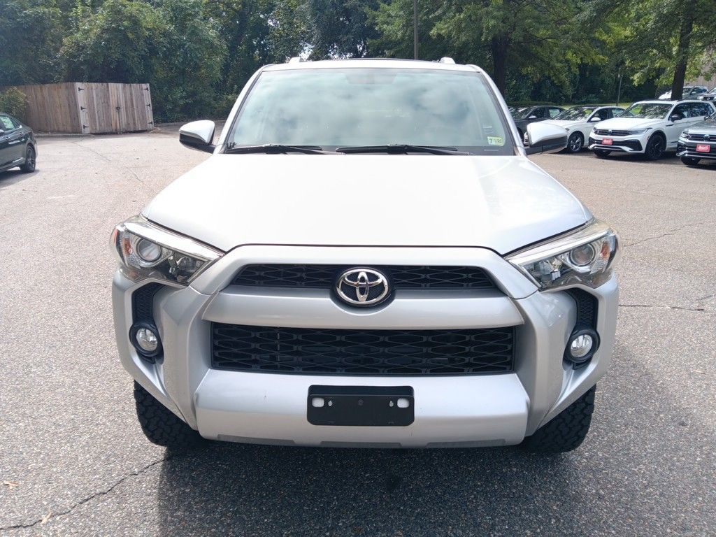 2016 Toyota 4Runner  16