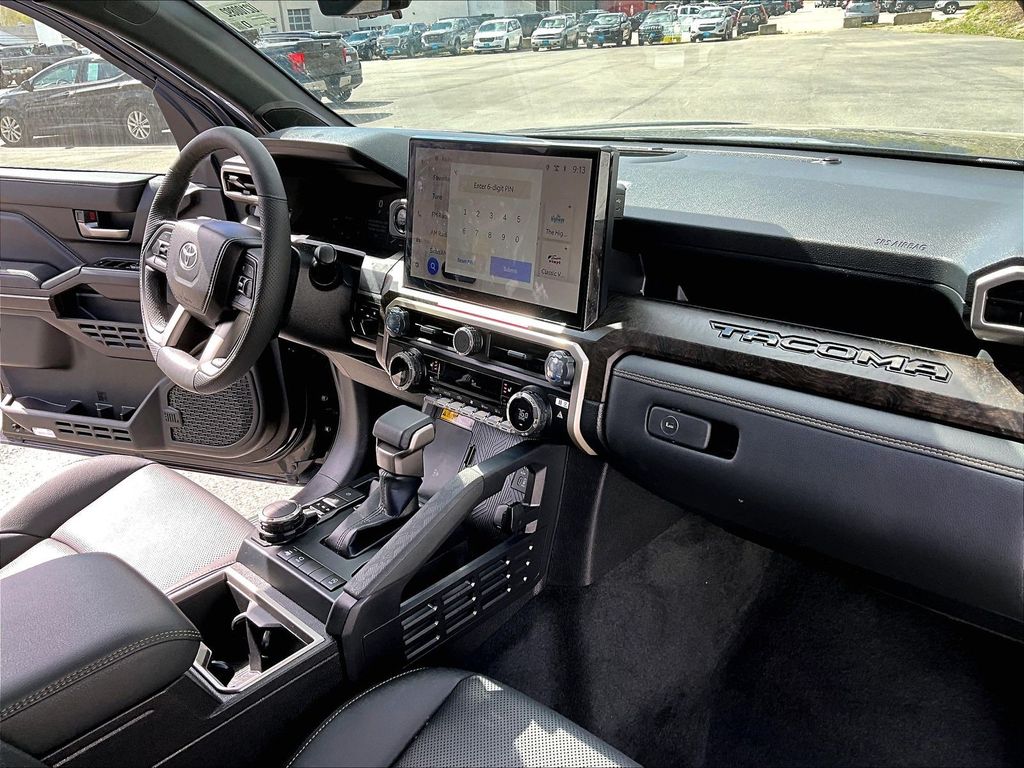 2024 Toyota Tacoma — photo 14