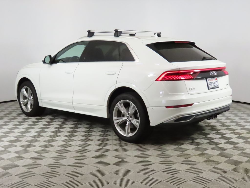 Thumbnail: 2022 Audi Q8 - 3