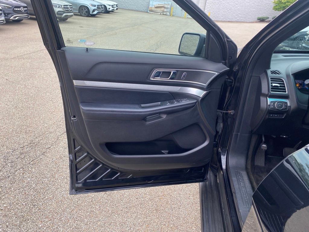 2017 Ford Explorer XLT Black at Subaru and VW of Moon Township