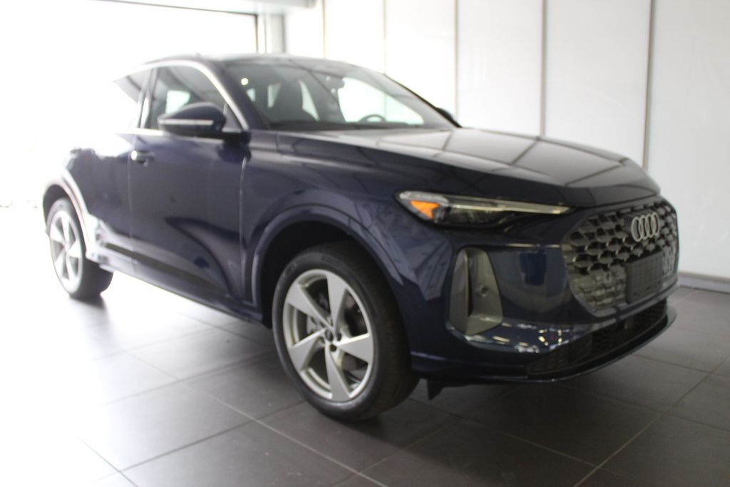 2025 Audi New Q5 Premium Plus's photo