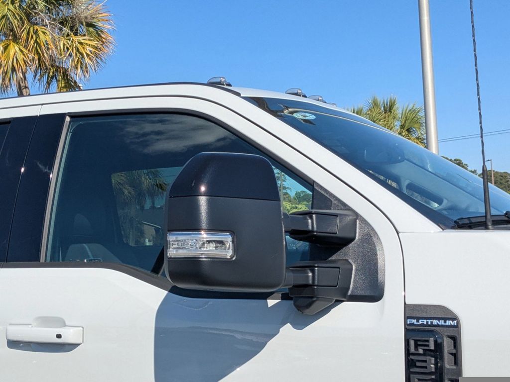 2026 Ford F-350 Super Duty Platinum