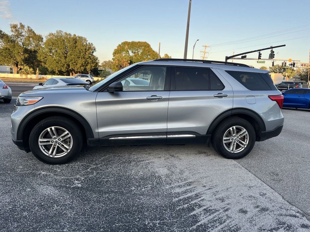 2023 Ford Explorer XLT 8