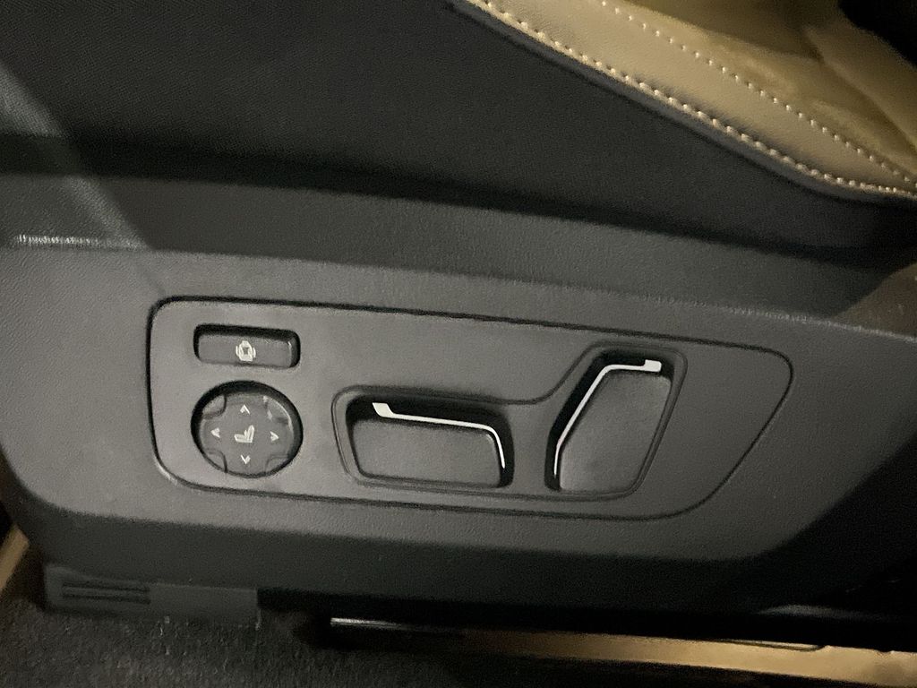 Thumbnail: 2026 BMW X3 - 12