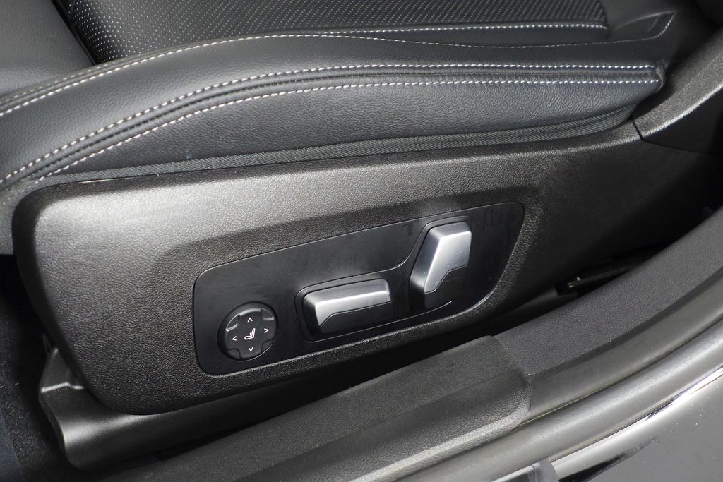 Thumbnail: 2023 BMW 3 Series - 23