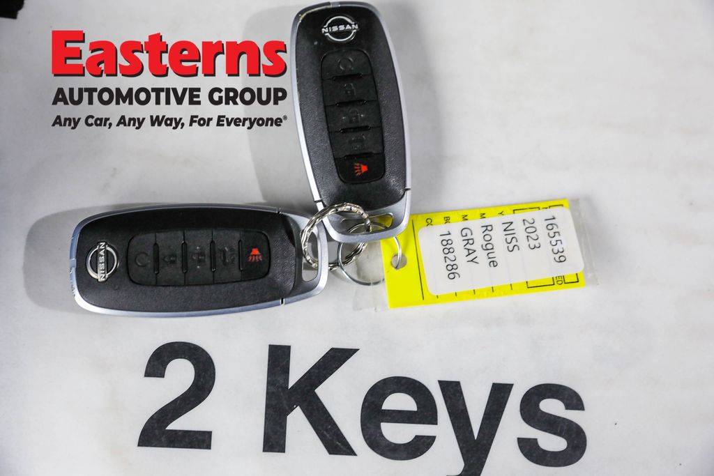 Used 2023 Gray Nissan SL image 25
