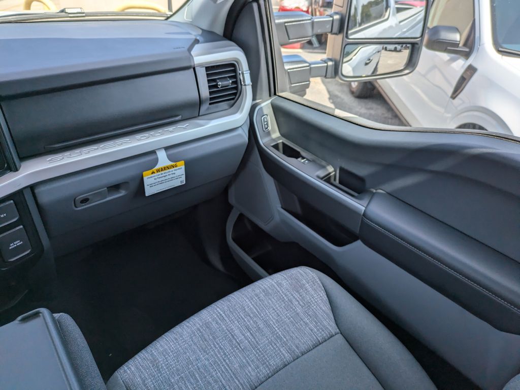 2026 Ford F-350 Super Duty XLT