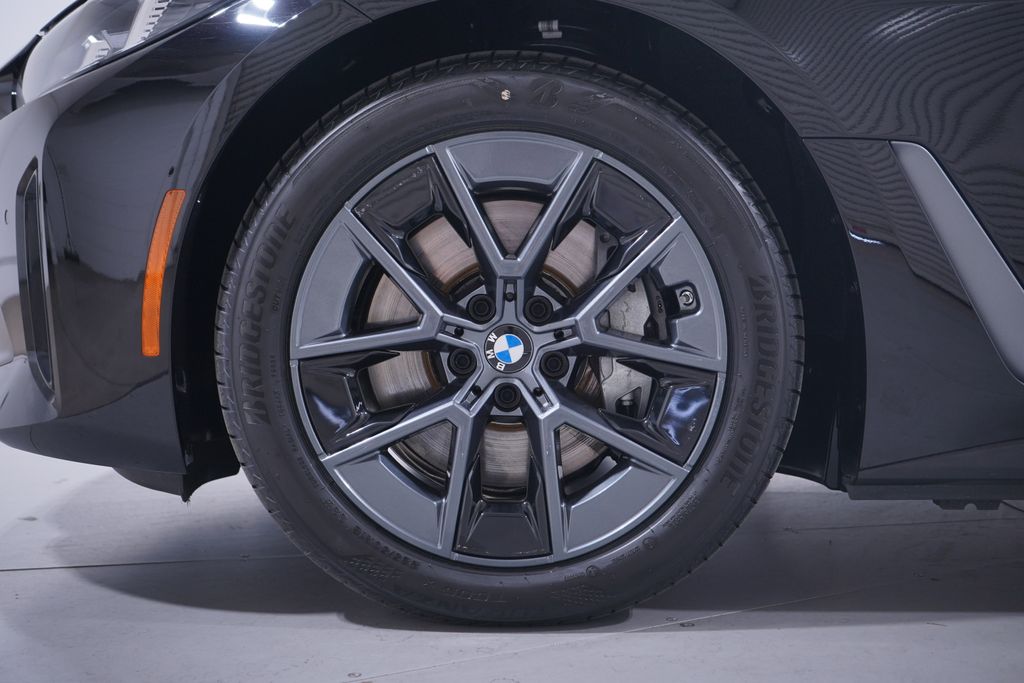 Thumbnail: 2025 BMW i4 - 2