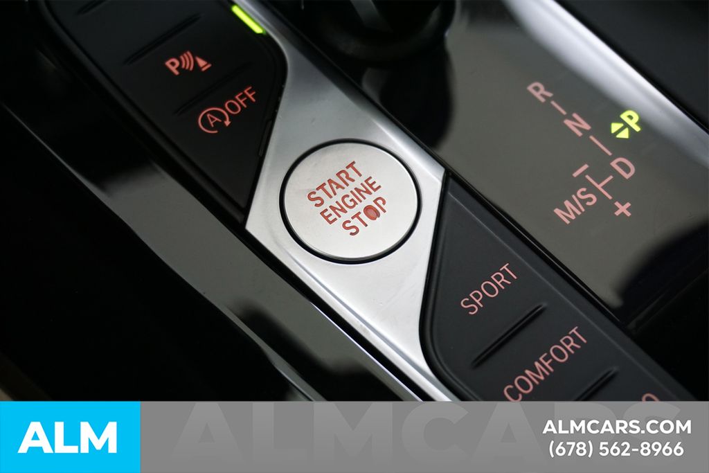 Used 2022 Black BMW sDrive30i image 31