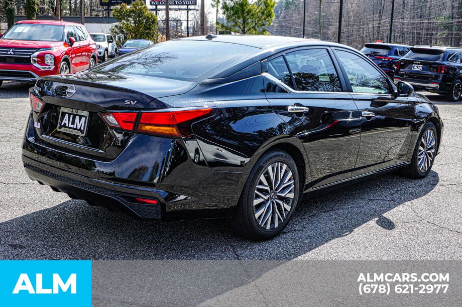 2024 Nissan Altima SV - Photo 6