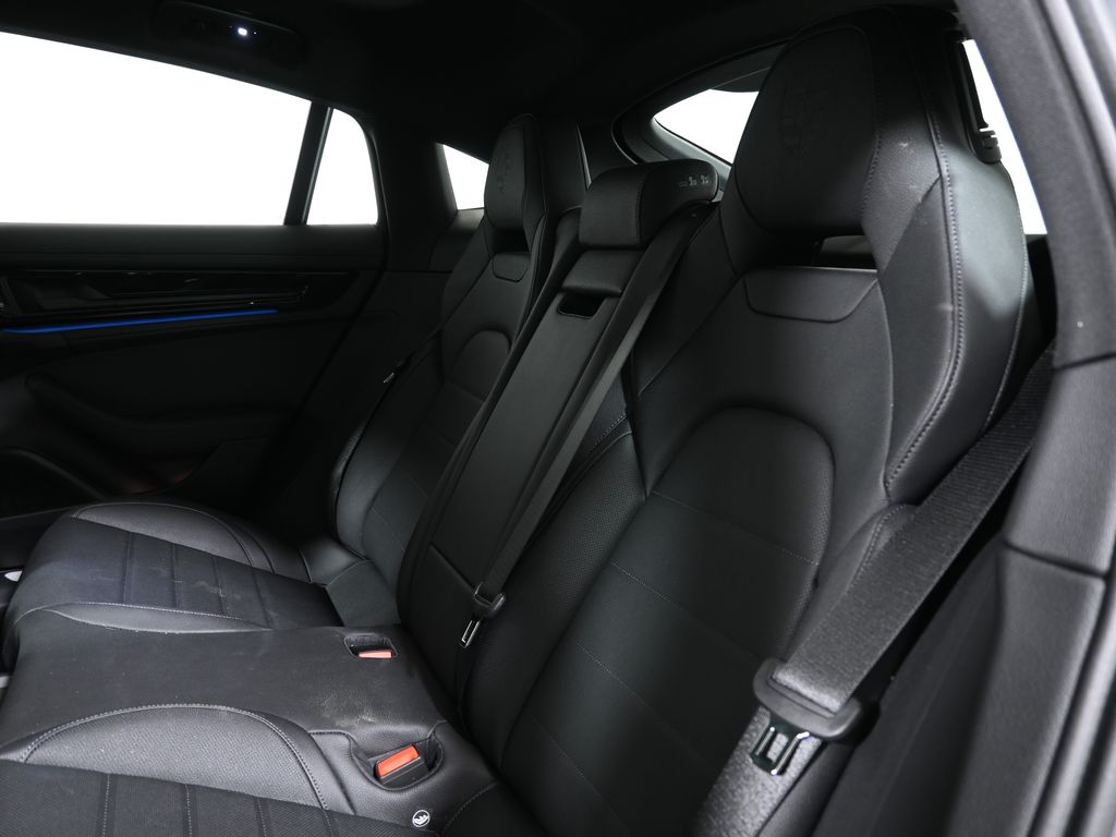 Thumbnail: 2026 Porsche Panamera - 7