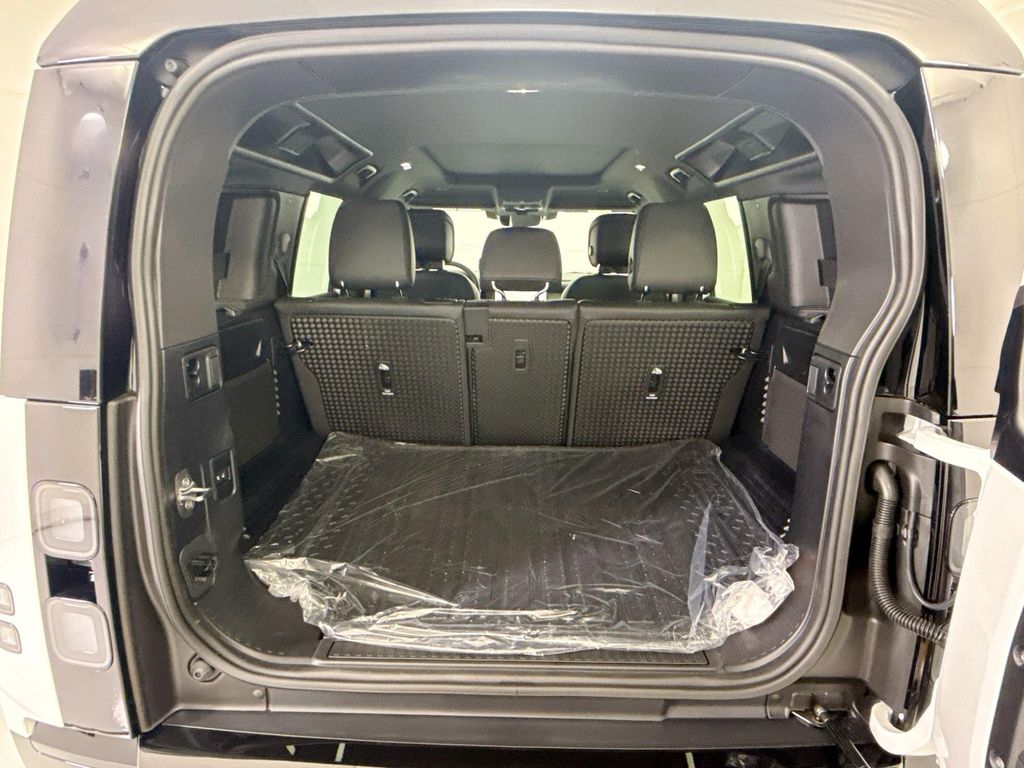 Thumbnail: 2026 Land Rover Defender - 27