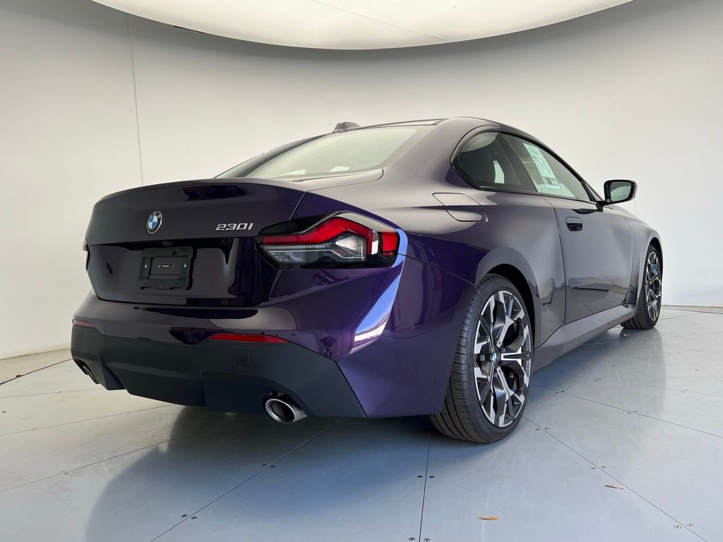 Thumbnail: 2025 BMW 2 Series - 3