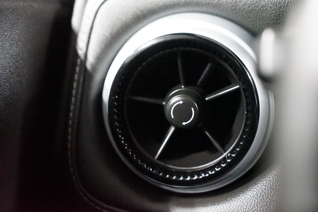 Thumbnail: 2024 Chevrolet Colorado - 23