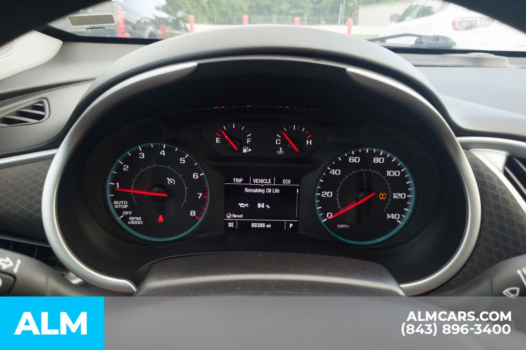 Used 2024 White Chevrolet LT image 12