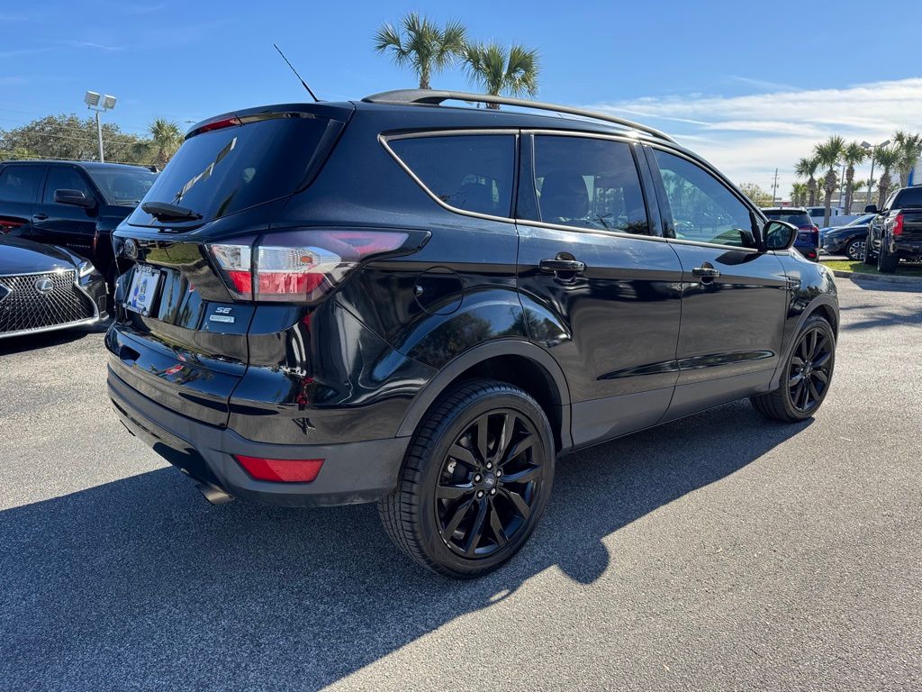 2017 Ford Escape SE 8