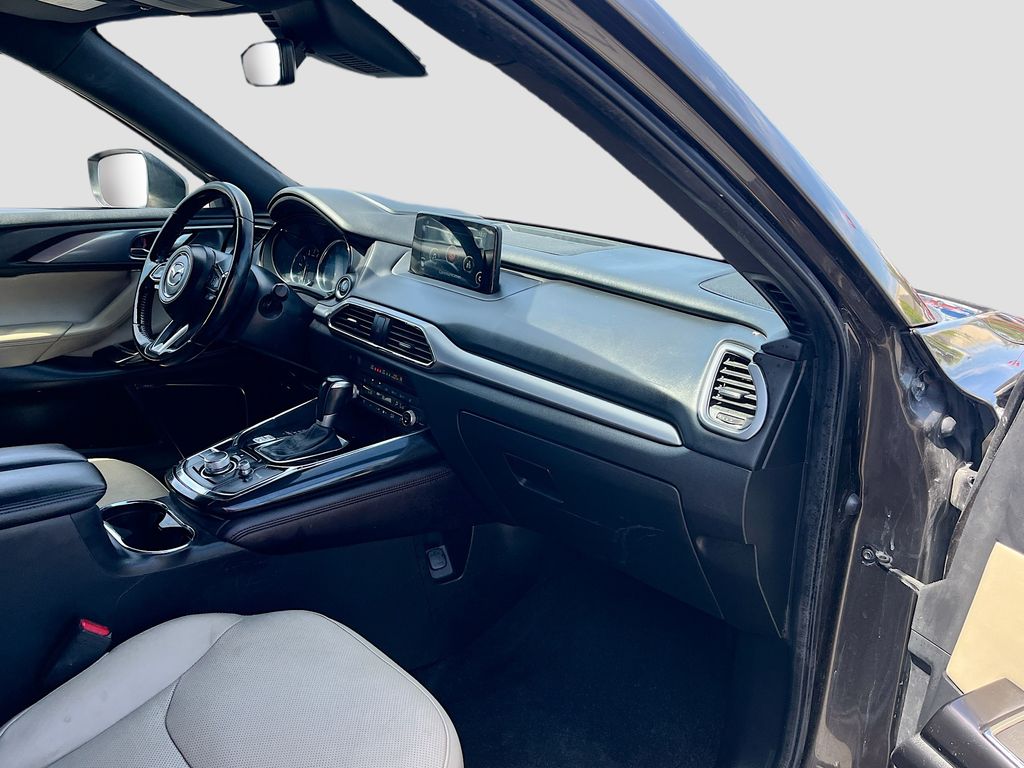 Used 2019 Silver Mazda Grand Touring image 30