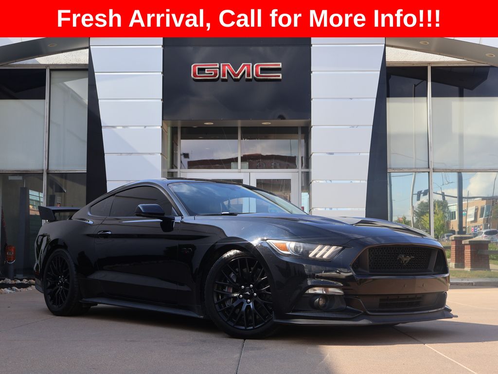 2017 Ford Mustang GT Premium Coupe RWD