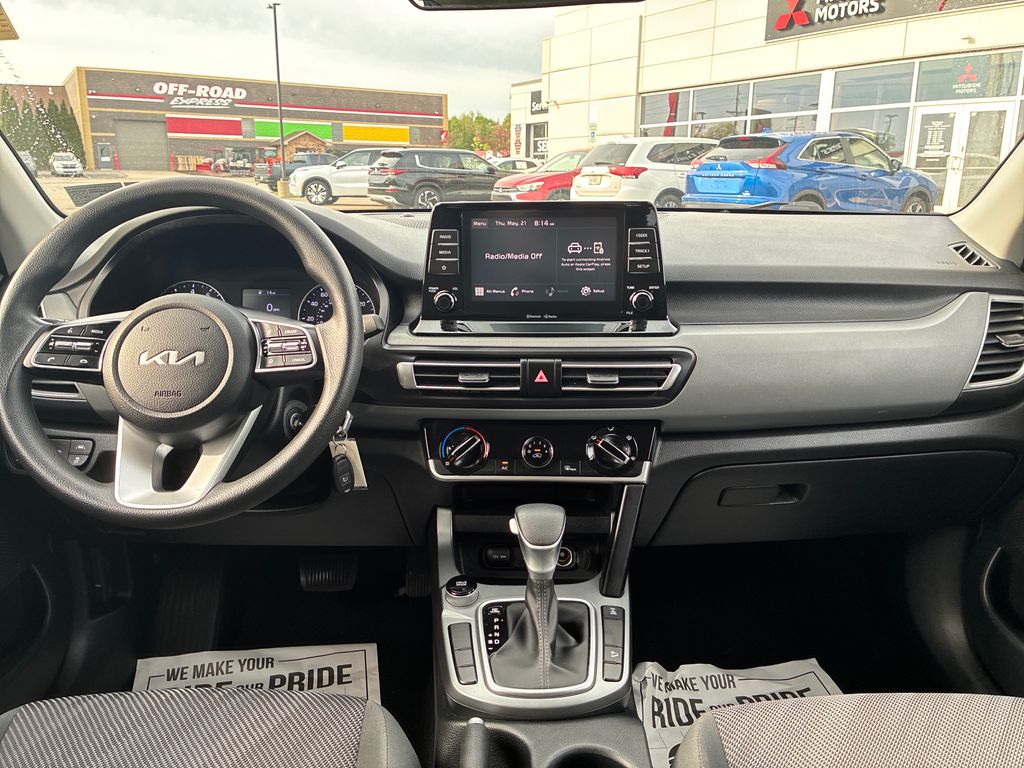 2023 Kia Seltos LX White at South Hills Kia
