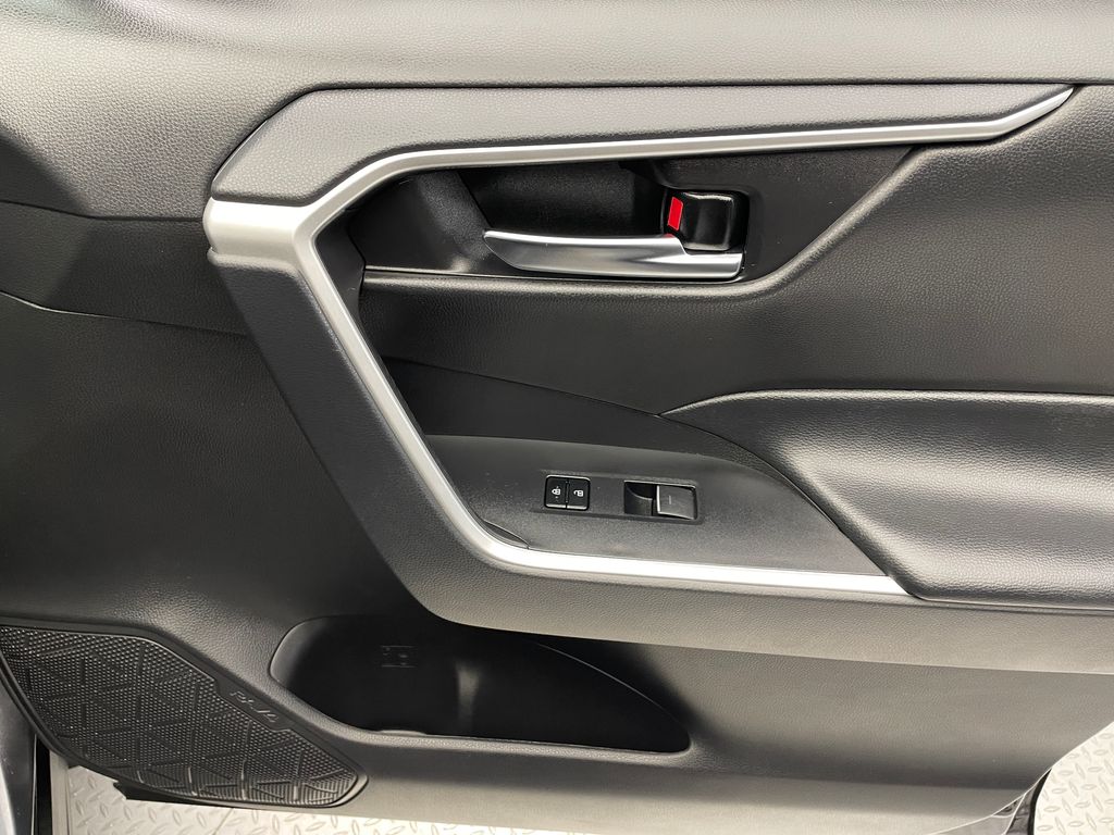 2024 Toyota RAV4 XLE 15