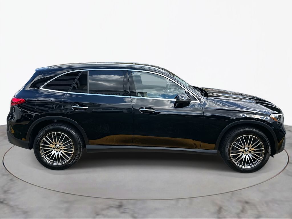 Thumbnail: 2024 Mercedes-Benz GLC - 6