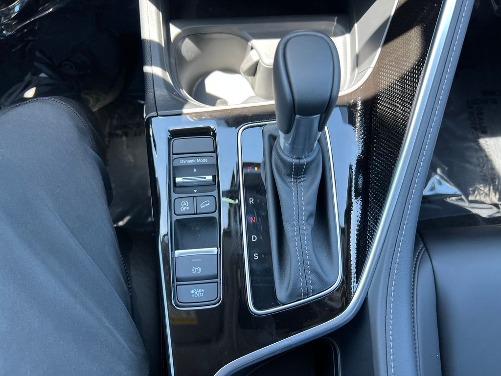 Thumbnail: 2025 Acura ADX - 19