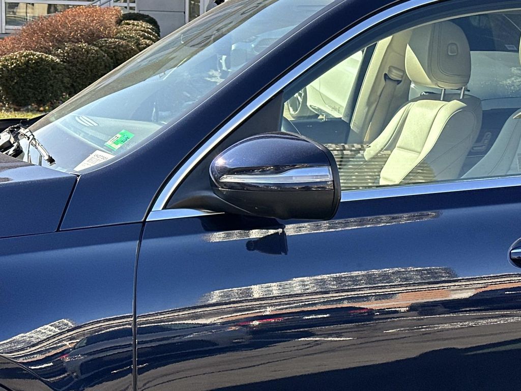 Thumbnail: 2022 Mercedes-Benz GLS - 13